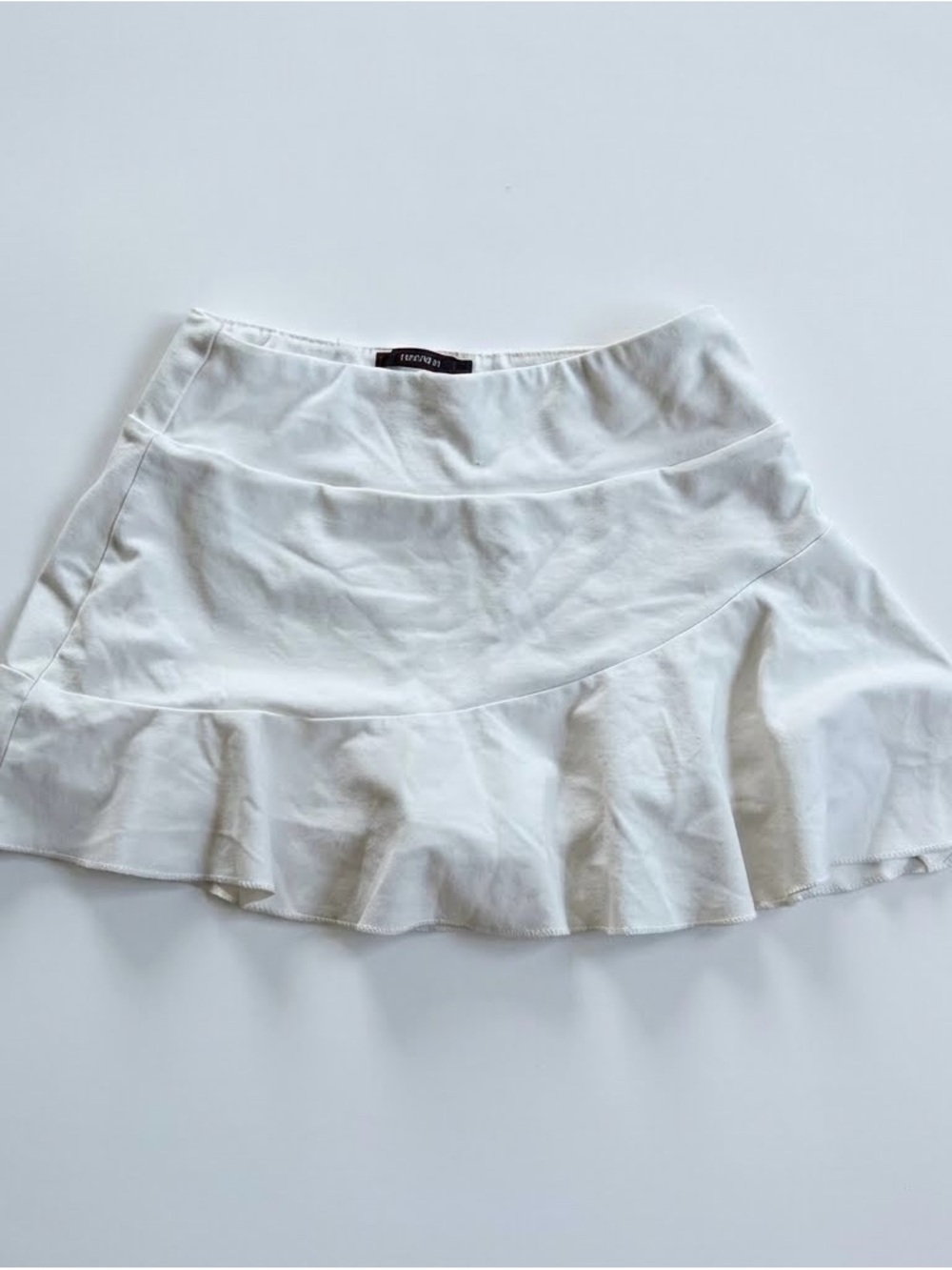 Forever 21 White Ruffle Mini Skirt